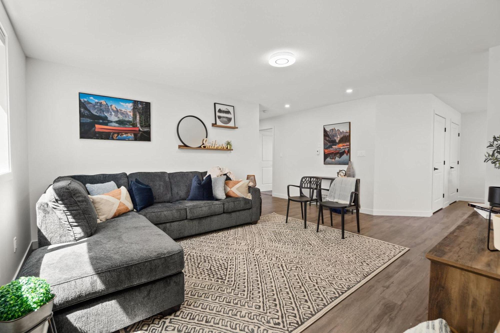 Villa Livingston Way I Sleep 6 I Netflix I Kitchen I Tv Pincher Creek Exterior foto